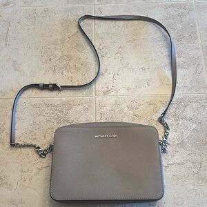 Michael Kors Jet Set crossbody purse